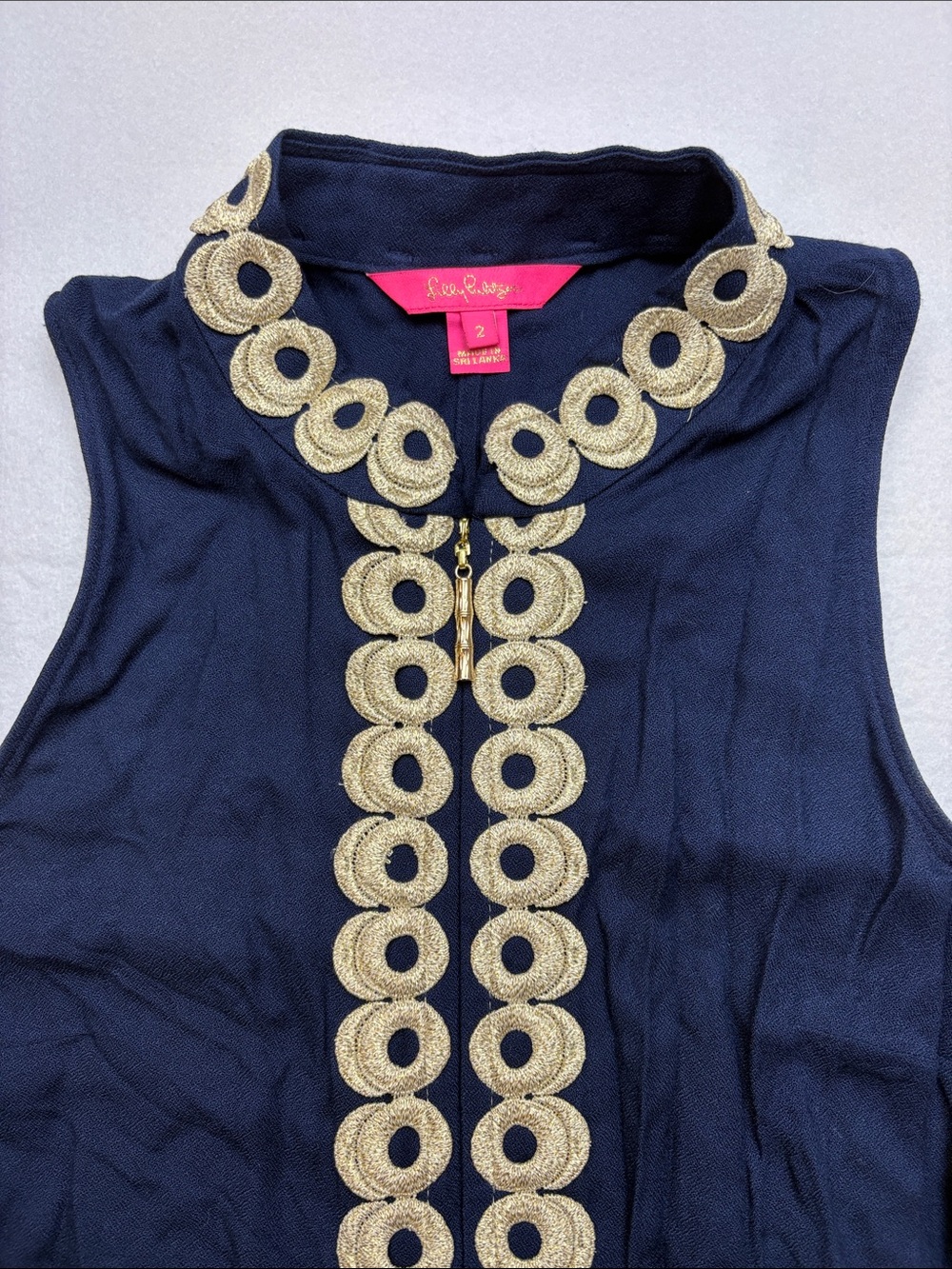 Lilly Pulitzer size 2 Navy Sleeveless Shift Dress xs Gold Decorative Placket - Picture 4 of 10